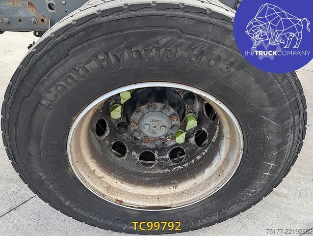 Chasis con cabina DAF XF 440