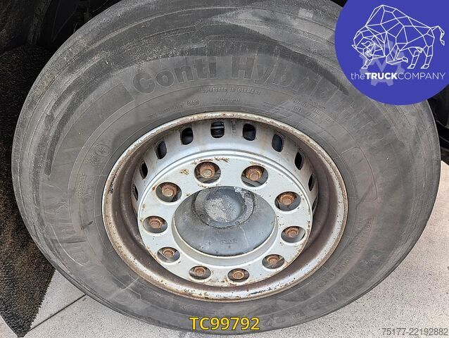 Chasis con cabina DAF XF 440