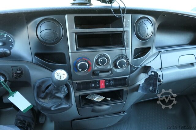 Skriňová dodávka iveco Daily 35 S11 C30C AUTOMATIK KAMERA Regale LUFT DURCHGANG EURO-5 CoC