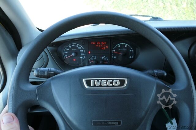 Skriňová dodávka iveco Daily 35 S11 C30C AUTOMATIK KAMERA Regale LUFT DURCHGANG EURO-5 CoC