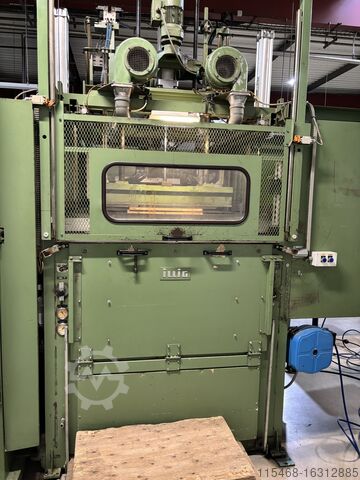 Thermoformmaschine ILLIG UA 100 4g