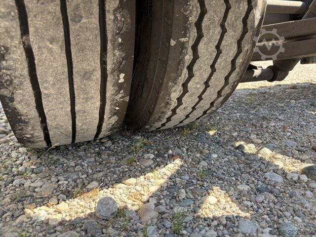 Remolque con chasis intercambiable SOMMER Verzinkte BDF Lafette 235/75R17,5 BPW