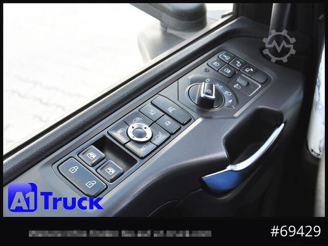 Camião de bebidas SCANIA P 320 P 6x2,, Getränke, Lenkachse, LBW: Dhollandia DHLM 30