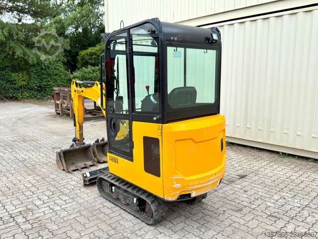 迷你挖掘机 JCB 15C-1 / 825 H /  3 x Löffel / Kabine