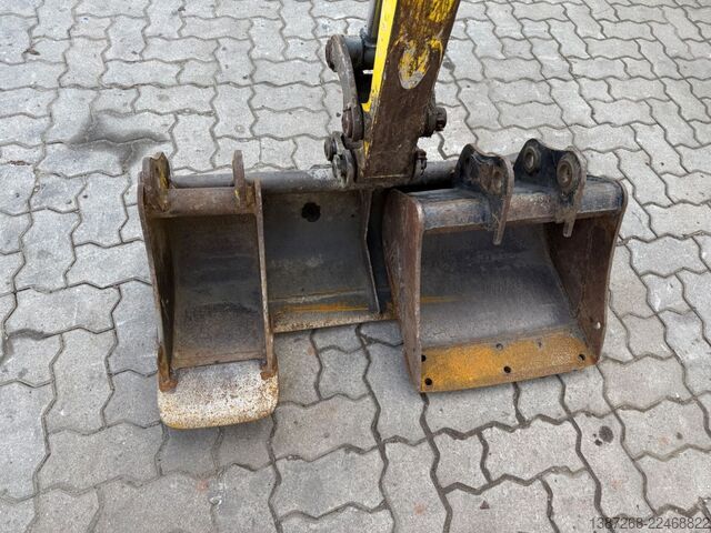 Minigrafa WACKER Neuson ET16 / 2019 BJ / 1.390 H / 3x Löffel