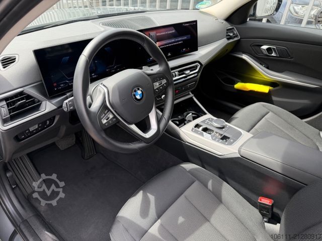 Minibus BMW 320 d xDrive Navigation PDC
