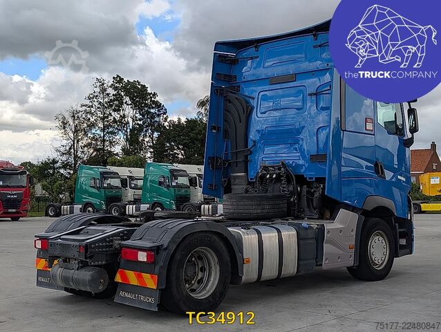 Estándar-SZM Renault T 520