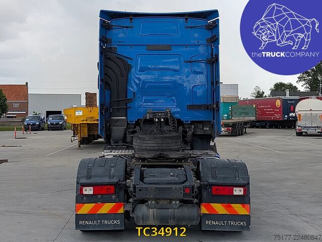 Estándar-SZM Renault T 520
