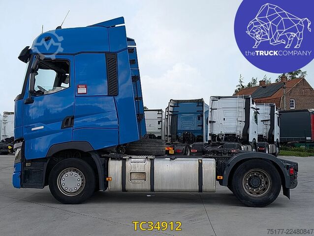 Estándar-SZM Renault T 520