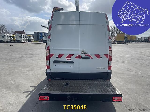 Thang máy Renault Master