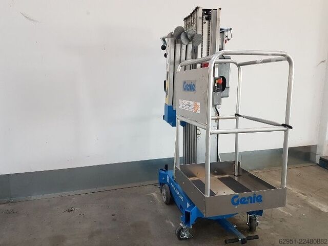 Senkrecht Hebebühne Genie AWP 30S