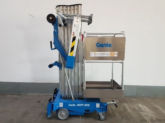 Senkrecht Hebebühne Genie AWP 30S