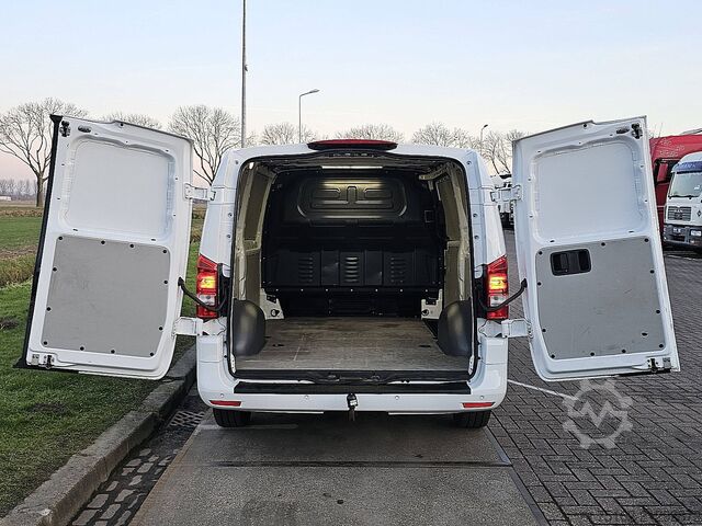 High-roof van MERCEDES-BENZ VITO 114 L2 Automaat LED Navi