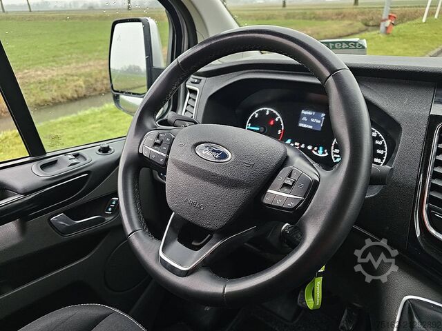 High-roof van FORD TRANSIT CUSTOM 2.0 L1H1 Limited Navi AC