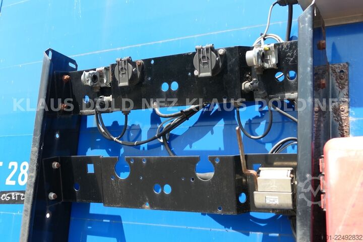 Semirremolque abierto con toldo KÖGEL S24-1 Pritsche Plane 94 m³ Liftachse safety-roof