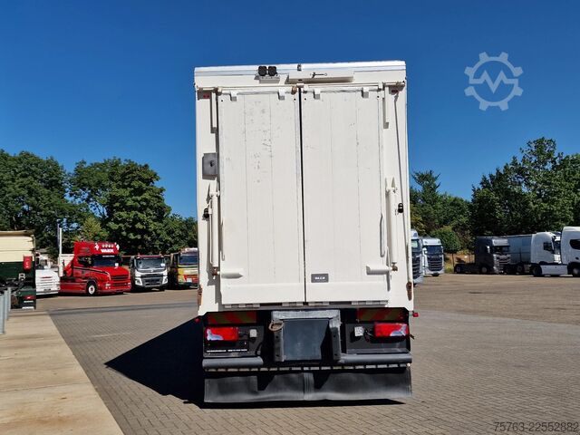 Transport de bétail Scania P400 8x4*4 - 2/3 deck livestock Guiton 29.78M2 ...