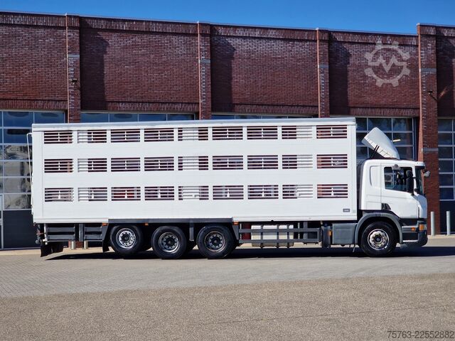 Transport de bétail Scania P400 8x4*4 - 2/3 deck livestock Guiton 29.78M2 ...