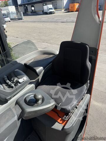 Truk jangkau Toyota Toyota RRE140H (Positioner)