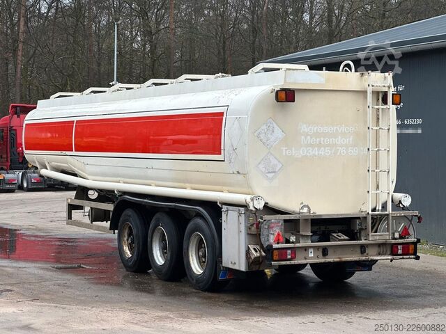 Semirimorchio cisterna Esterer Ulrich 5208 Tankauflieger40,3m³ 6 Kammer