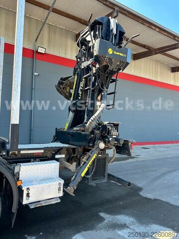 Autocarro forestale MAN TGX 33.580 6x4 BL PAVIC Holz & TAJFUN 130ZK