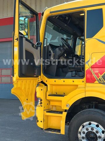 Autocarro forestale MAN TGX 33.580 6x4 BL PAVIC Holz & TAJFUN 130ZK