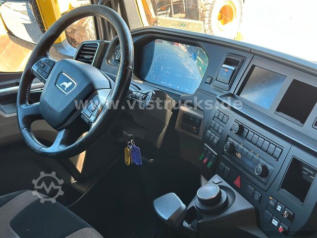 Autocarro forestale MAN TGX 33.580 6x4 BL PAVIC Holz & TAJFUN 130ZK