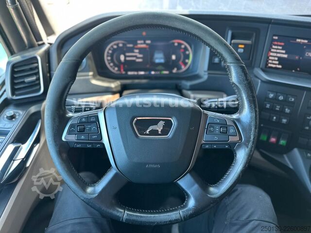 Autocarro forestale MAN TGX 33.580 6x4 BL PAVIC Holz & TAJFUN 130ZK