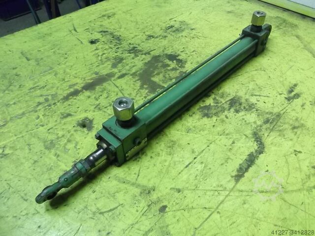 Hydraulic cylinder Rexroth CD70B25/16-260