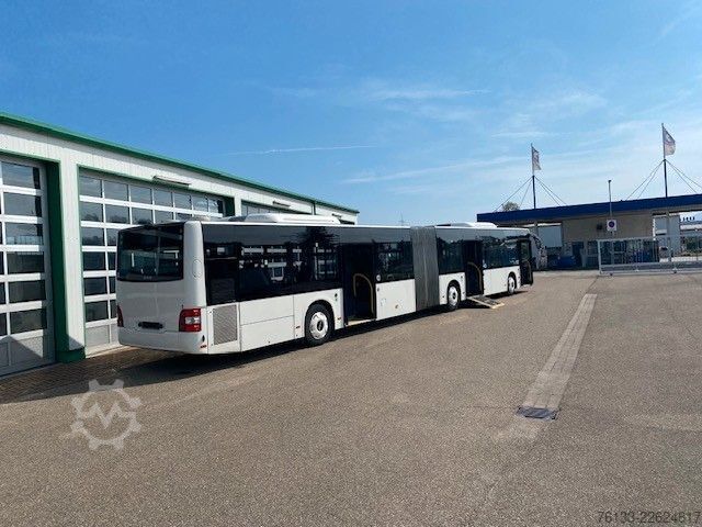 Gelenkbus MAN A 23 LIONS CITY G  KLIMAANLAGE  Innenmonitore