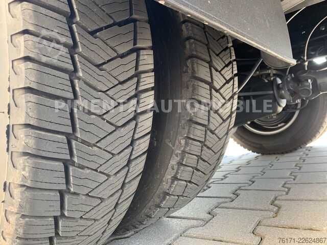 Xe tải thùng bạt phủ rèm IVECO Daily 70C18A8P MY26 AUT SCHIEBEPLANE LUFTF LBW