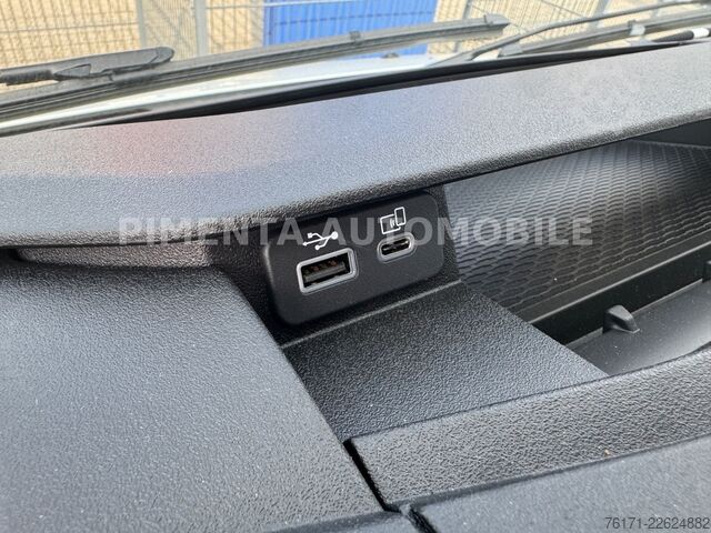 Xe bán tải van IVECO Daily 70C18H MY26 DOKA PRITSCHE DIFFS NAVI AHK