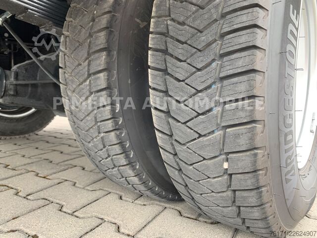 Furgoneta caja IVECO Daily 70C18A8P MY26 KOFFER AUT LBW LUFTF LED AHK