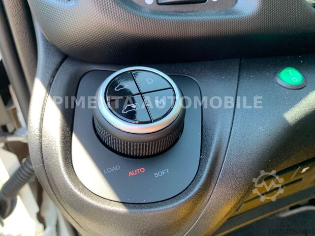 Transportador con plataforma y toldo IVECO Daily 70C18A8P MY26 AUT SCHIEBEPLANE LBW 1500kg