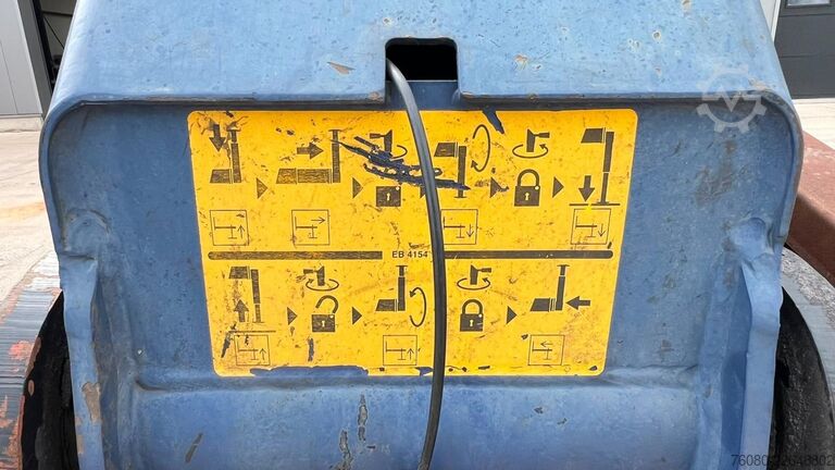 Kran PALFINGER PK 20002 (WITH RADIO / REMOTE / 2X LEGS / INCL ...