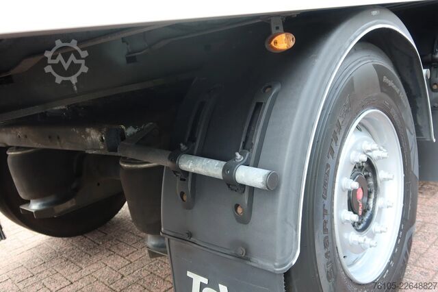 Kufr System Trailer N/A gesloten, stuur-as + Dhollandia 2000 kg kle...