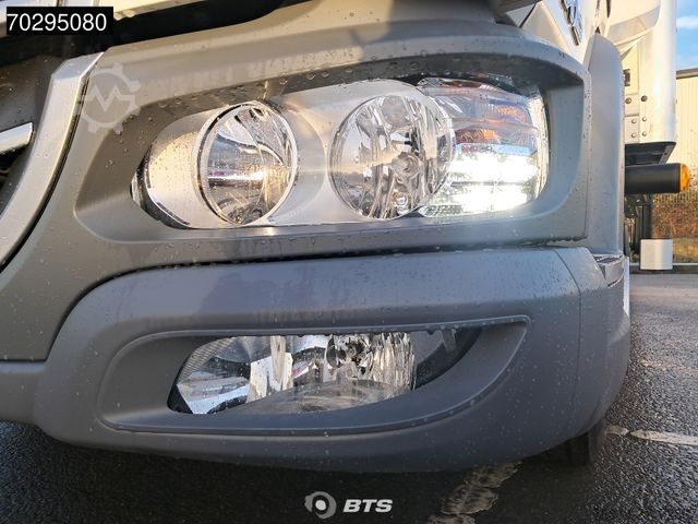 Camión caja DAF XB 230 4X2 FA DC 12t - Paccar Body Koffer