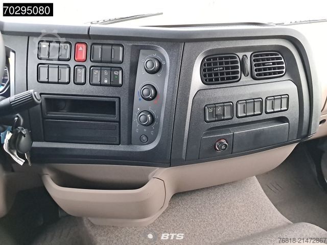 Camión caja DAF XB 230 4X2 FA DC 12t - Paccar Body Koffer