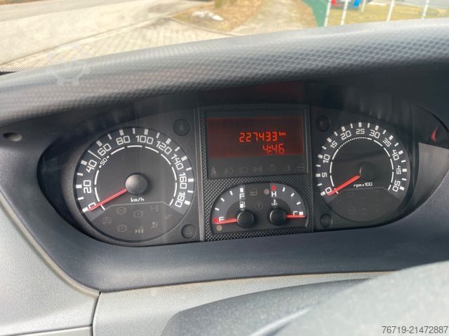 Furgão pick-up IVECO Daily 40C12 DoKa Pritsche