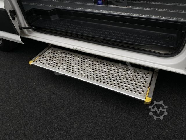 Xe buýt nhỏ VOLKSWAGEN Crafter 35 TDI *9-SITZE* KAMERA+STANDHZG (8895)