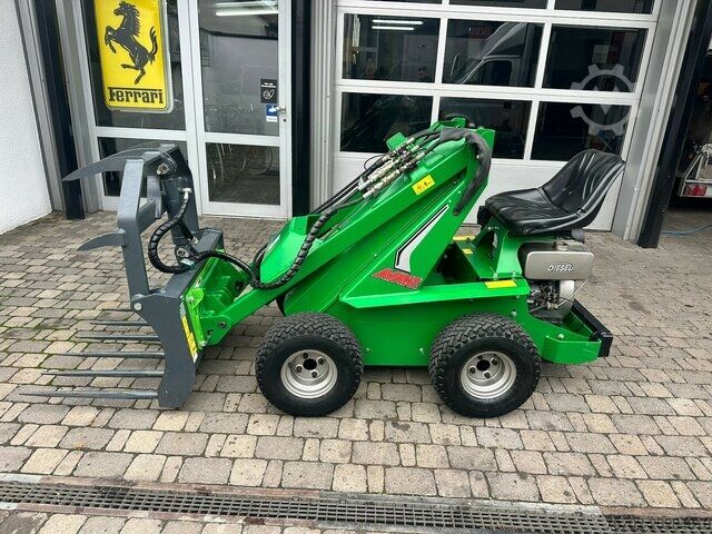 Gårdslaster Avant Tecno Proficat 4WD Diesel mit Schaufel + Krokozange