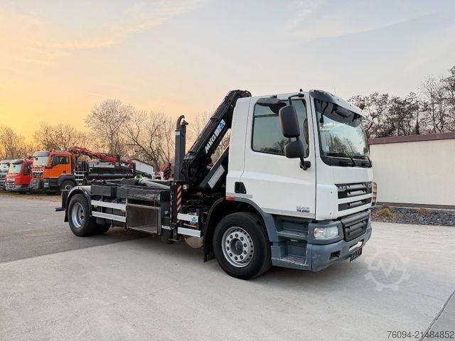 덤프 트럭 DAF CF 75.250 Abrollkipper KRAN FUNK