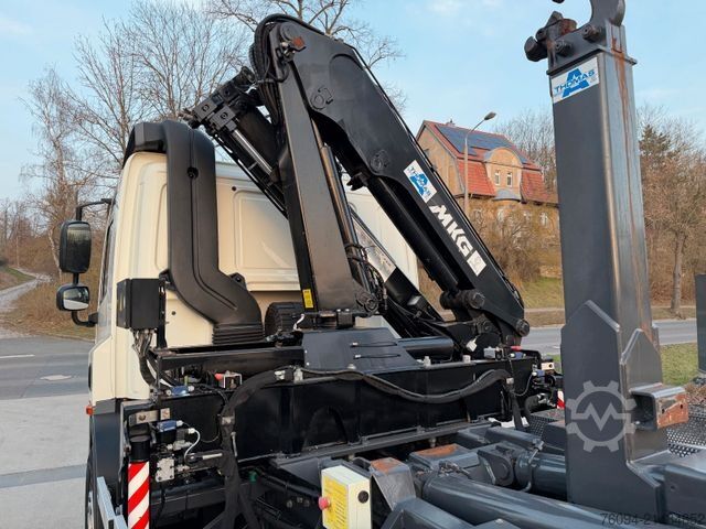 덤프 트럭 DAF CF 75.250 Abrollkipper KRAN FUNK