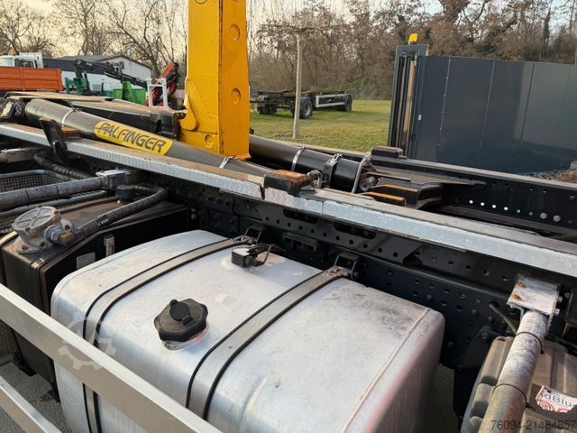 Camión portacontenedores de gancho IVECO Stralis X-Way 460 6x2 Abrollkipper lift/lenk AHK