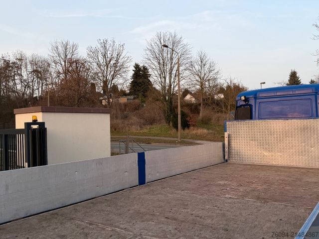 LKW mit Pritsche (offen) MAN TGM 12.250 4x2 Pritsche 20m KRAN FUNK AHK