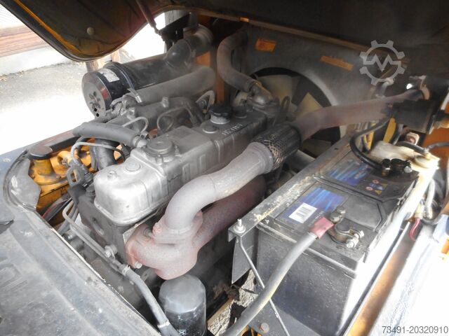 4 kerekű targonca Hyundai HDF30II Triplex + SS
