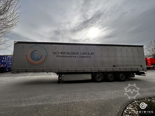 Nyitott ponyvás félpótkocsi SCHMITZ CARGOBULL SCS 24/L - 13.62 E B Lift Getränke
