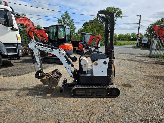 Mini-escavadora BOBCAT E C10