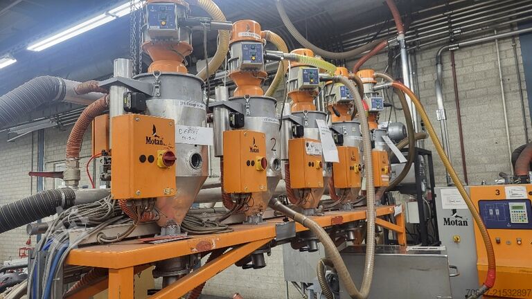 Uscător cu aer uscat cu aspiratoare de material Motan ADC 200/10/20