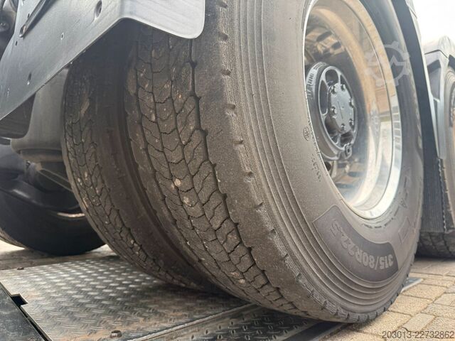 Standart çekici ünitesi VOLVO 650 6x4 EURO 6 Sattelzugmaschine