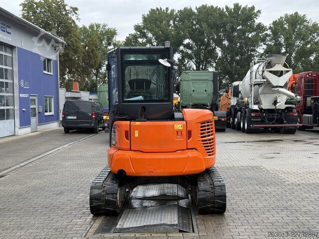 Paletli ekskavatör KOMATSU PC58MR-5E0 Tiltrotator OQ45-5 / 2.336 h
